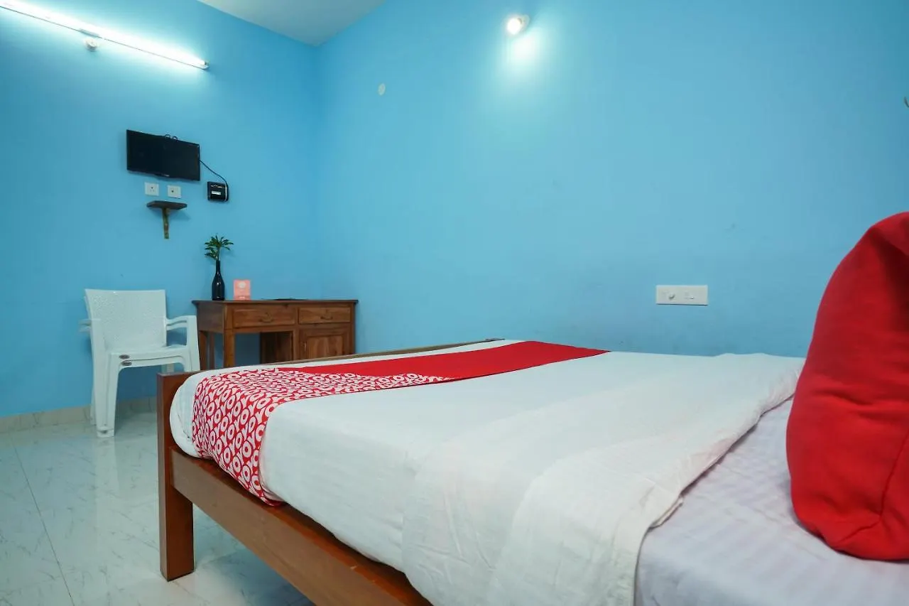 ホテル Oyo Preferred 15647 River View Inn ムンナル