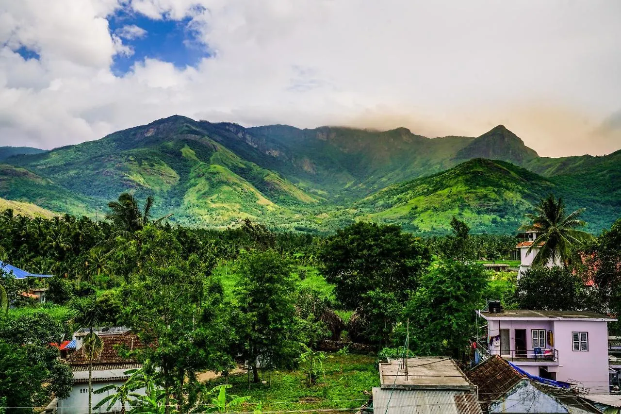Oyo Preferred 15647 River View Inn Munnar Hotel